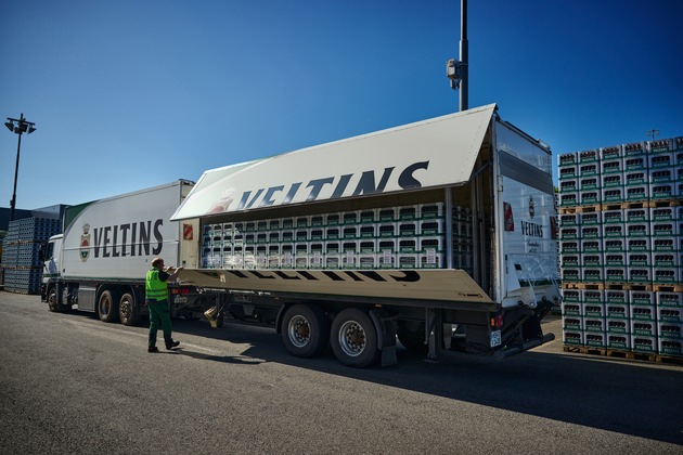 Brauerei C. &amp; A. Veltins mit Halbjahresergebnis zufrieden / Veltins gibt neuen Gastro-Impuls und stellt Pülleken im Fass vor