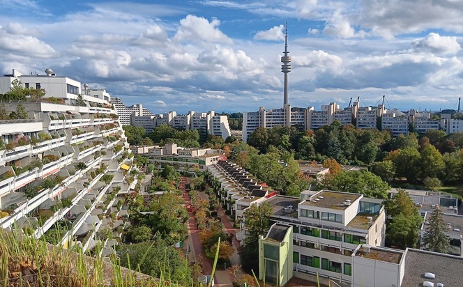 Drees & Sommer SE: Photovoltaik trifft auf Denkmalschutz: Analyse zeigt hohes Potenzial für Solarstrom im Olympiadorf München