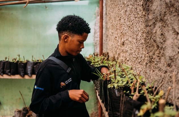 SOS-Kinderdörfer weltweit Hermann-Gmeiner-Fonds Deutschland e.V.: Kinder werden ungenügend auf die Folgen des Klimawandels vorbereitet / Zum Internationalen Tag der Erde fordern die SOS-Kinderdörfer eine verbesserte Bildung zum Thema Klima und ...