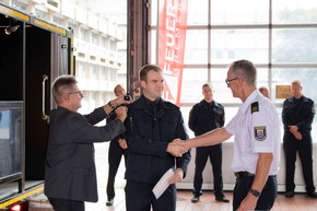 FW Bremerhaven: Beförderungen zu Haupt- und Oberbrandmeistern bei der Feuerwehr Bremerhaven