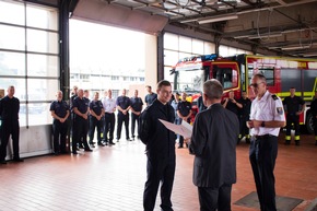 FW Bremerhaven: Beförderungen zu Haupt- und Oberbrandmeistern bei der Feuerwehr Bremerhaven