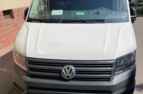 Polizeidirektion Kaiserslautern: POL-PDKL: Wer hat den Transporter beschädigt?