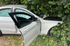 Feuerwehr Mülheim an der Ruhr: FW-MH: Verkehrsunfall auf der Ruhrorter Straße