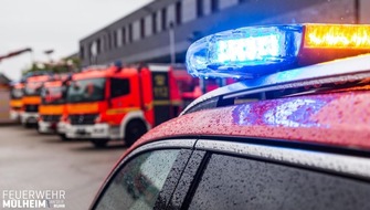 Feuerwehr Mülheim an der Ruhr: FW-MH: Brand auf Flachdach durch Dachdeckerarbeiten