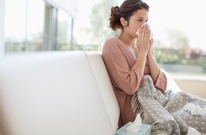 Reckitt Deutschland: Was bei Halsschmerzen wirklich hilft - Reckitt führt Aufklärungskampagne für einen verantwortungsvollen Gebrauch von Antibiotika fort
