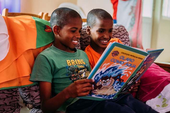 Eine globale Initiative fördert den Erhalt von Kinderbüchern in bedrohten Sprachen